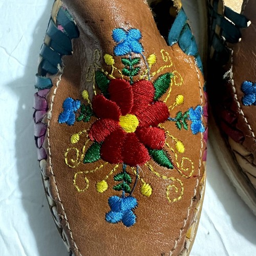 Handmade Huaraches Flats Womens sz 8 Leather Rainbow Floral Sandals Artesanias - Picture 5 of 11