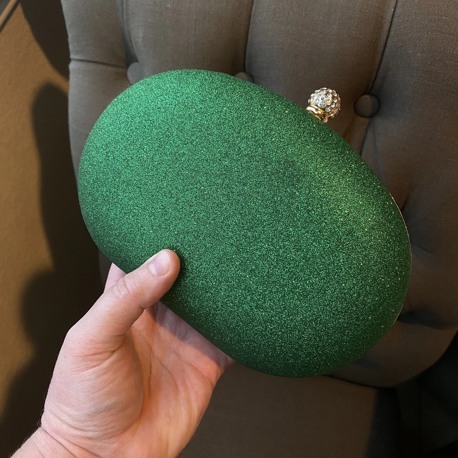 WANDLER Borsa a tracolla spilla ovale oro pochette glitter strass verde gemma