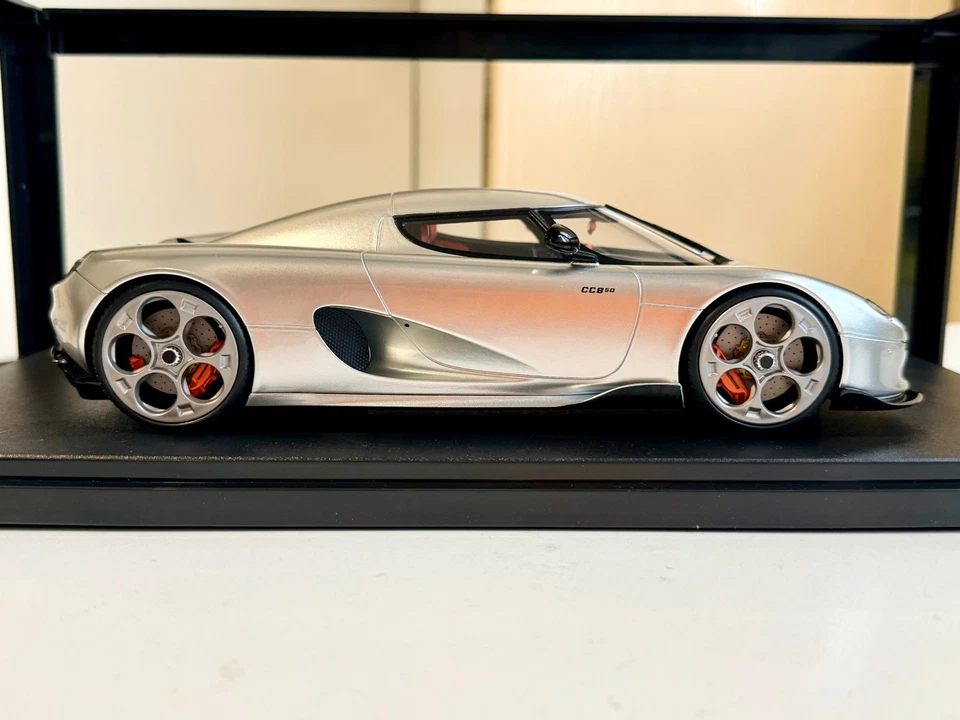 GT SPIRIT GT452 KOENIGSEGG CC850 ARGENTO 1/18 - Immagine 3 di 4