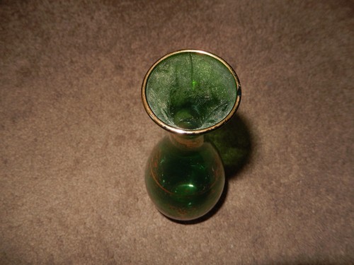 Ancienne carafe en verre vert vénitien et 4 verres cordiaux assortis bordure dorée - Photo 9/19
