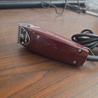 Oster Fast Feed Model 23-51F Professional Corded Hair Clippers D