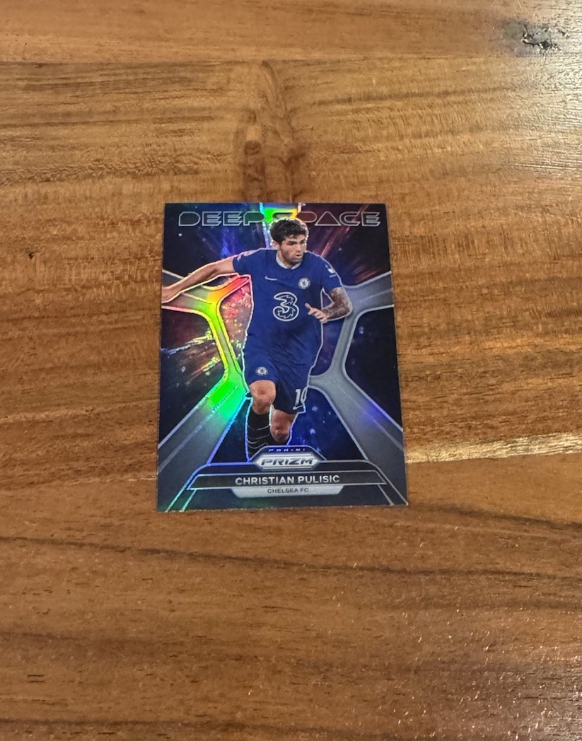 Christian Pulisic 2022-23 Panini Prizm Premier EPL Deep Space Case Hit SSP NRMT+