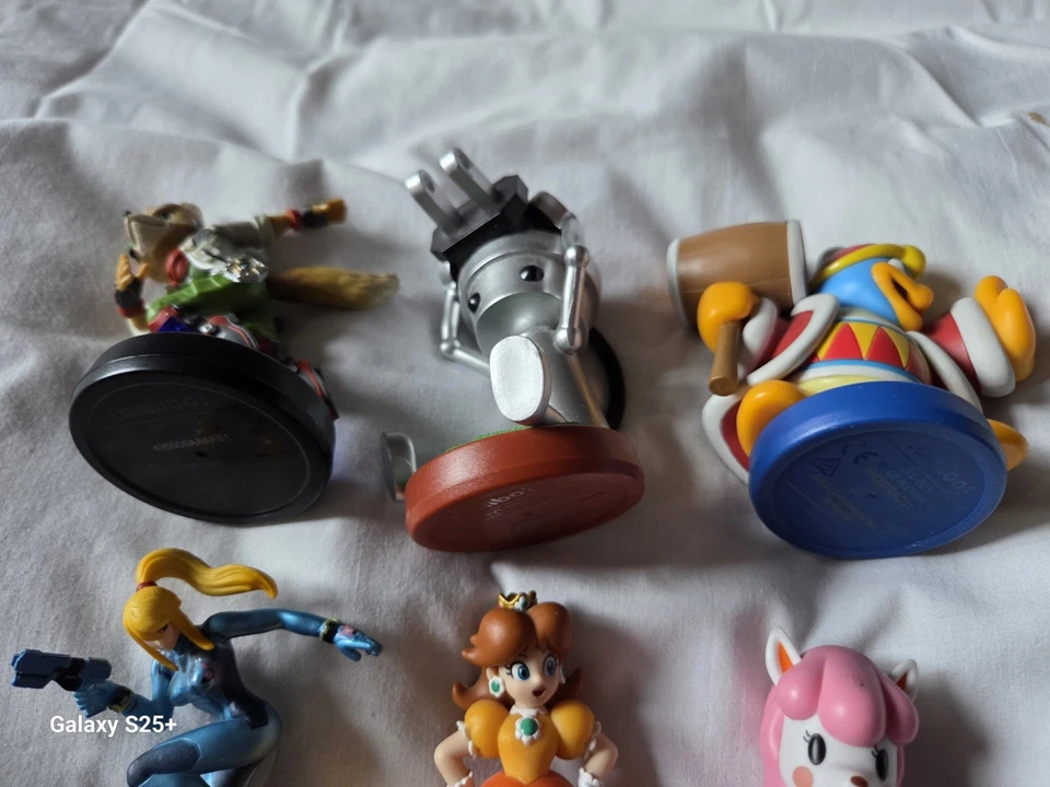Lote de 6 figuras amiibo Nintendo Princesa Margarita, Reese, King Dedede, Chili Robo Foto 3 de 4