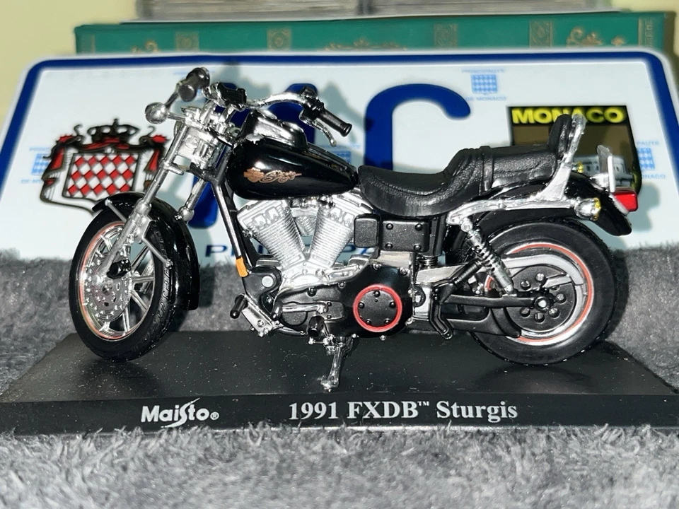 Harley Davidson 1:18 Nuove “Leggi e Scegli - Immagine 2 di 4