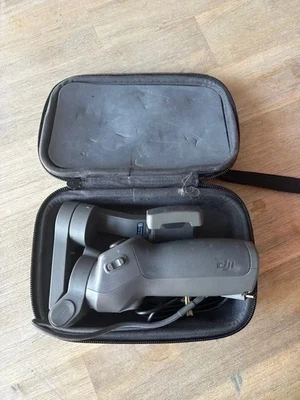 Stabilisateur Dji osmo modele 3 avec compte en l'etat bien lire l'annonce svp - Photo 1/2