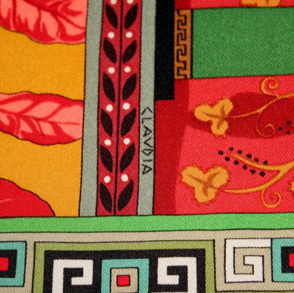 HERMES　エルメス　MUSIQUE DES DIEUX　神々の音楽　マフラー Hermes Scarf 