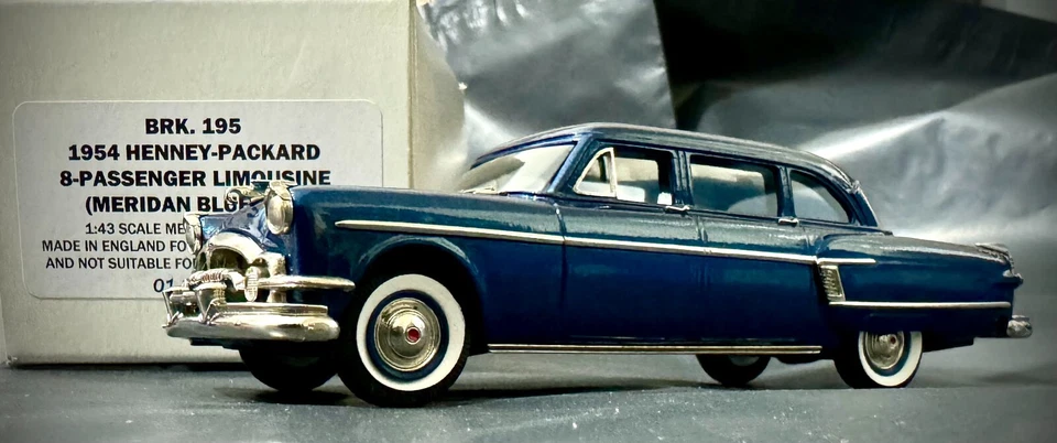 Brooklin BRK 195 1954 Henney-Packard 8-Passenger Limousine (Meridan Blue Met) - Image 3 of 4