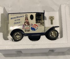 VTG Golden Wheel PEPSI COLA Delivery Truck Coin Bank Die Cast 1:64