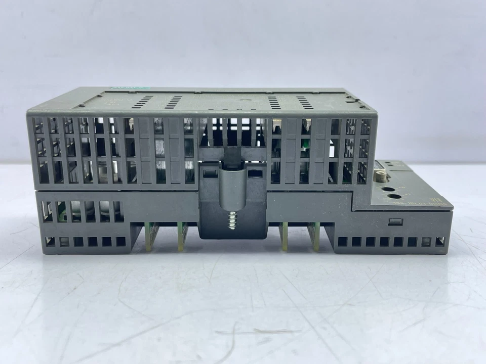 SIEMENS SIMATIC S7 ET 200 L 6ES7 133-1BL01-0XB0 DI16 DO16XDC24/0.5A PLC Module - Image 2 of 4