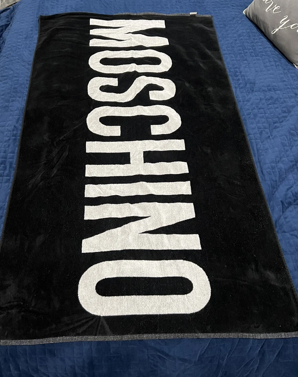 Moschino towel new arrivals