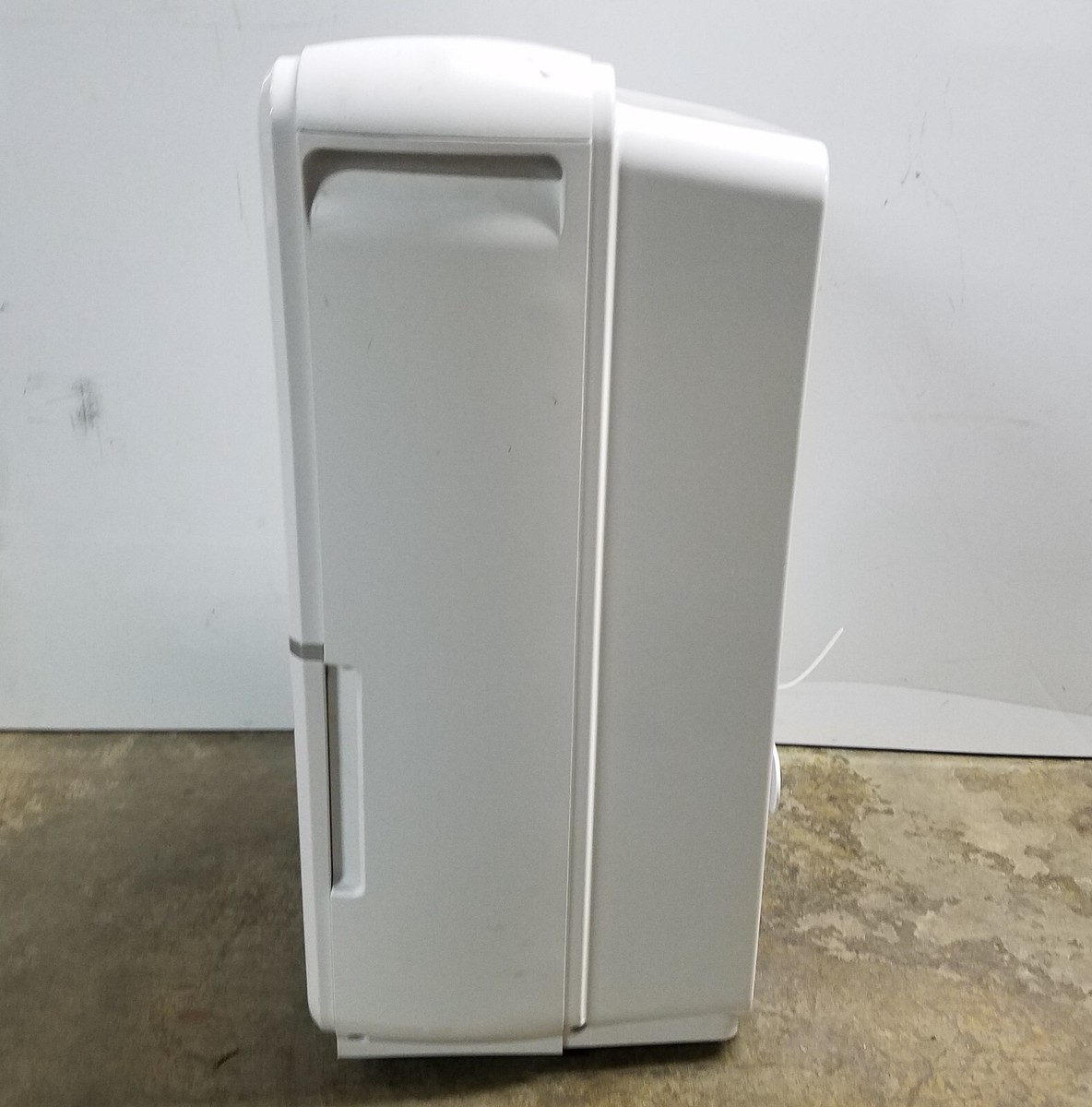 Toshiba TDDP5012ES2 50-Pint 115V Energy Star Dehumidifier - White