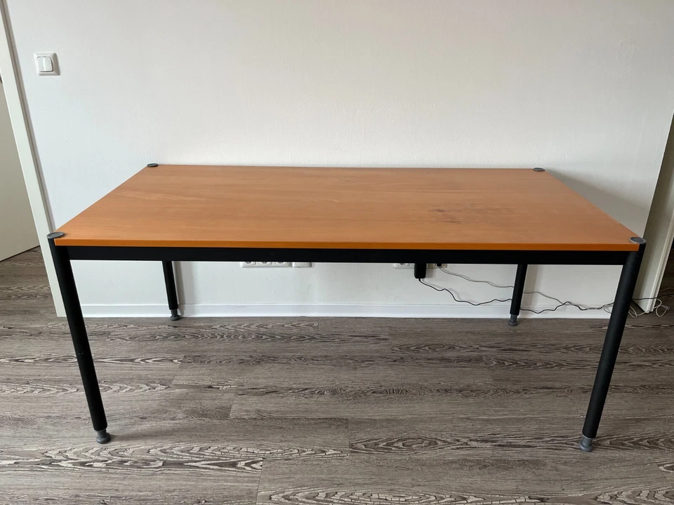 Großer Schreibtisch - Chefschreibtisch ca. 160 x 80 cm