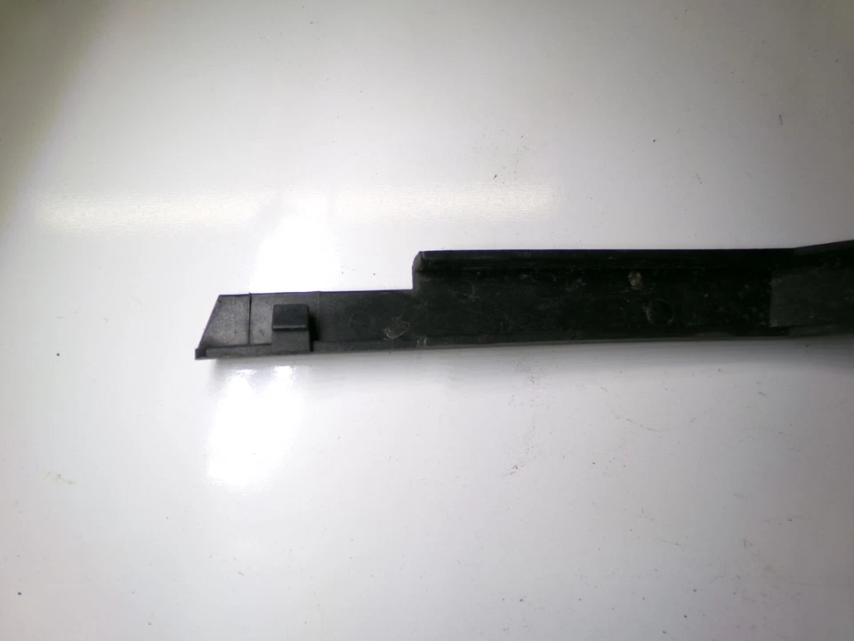 Rear Right Bumper Mount Guide Mount Slide 475330 00-06 Mercedes Benz W220 S430 - Image 3 of 4