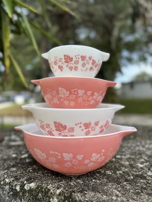 Vintage Pyrex PINK Gooseberry Cinderella Nesting Bowls Set #441-444 EUC