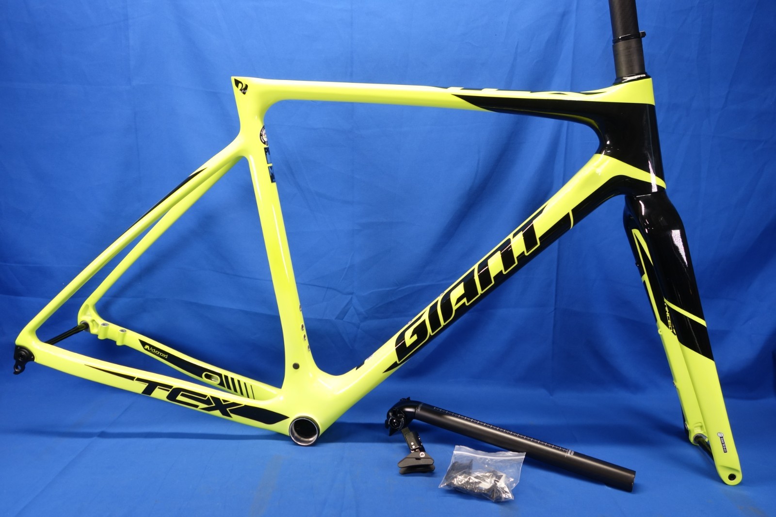 New Giant TCX Advanced Pro Carbon Disc Cross / Gravel  Frame & Fork - Medium