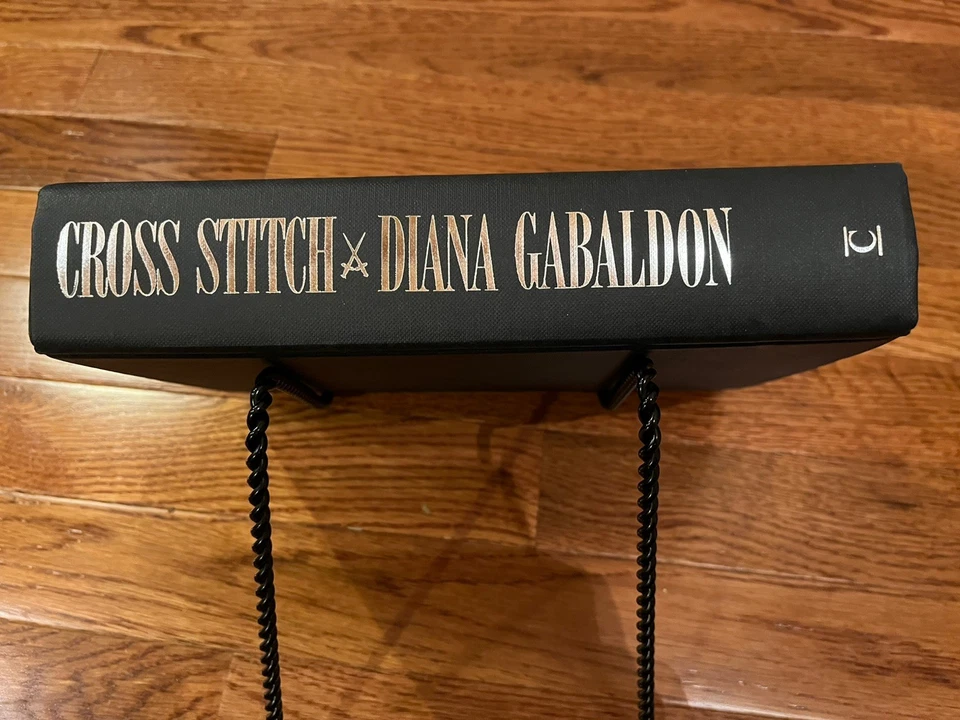 Diana Gabaldon Flat Signed Cross Stitch 1 of 2000 (Outlander Book One, 1991 UK) - image 4 of 4