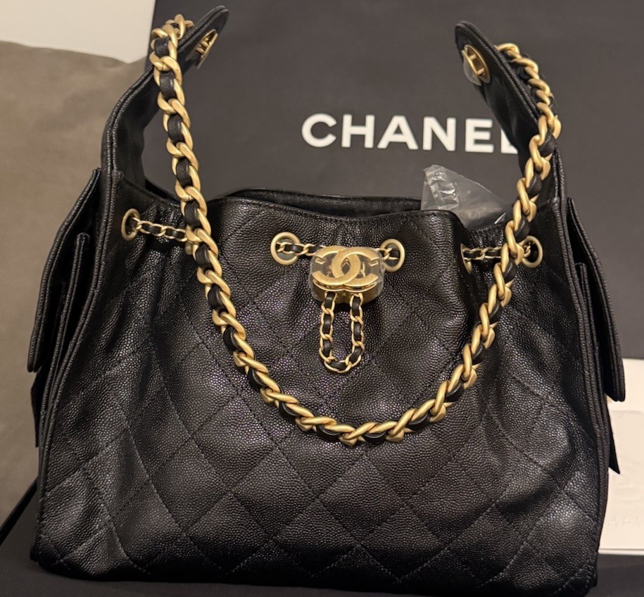 NEW Chanel 25 Hobo HandBag Small Black Grained Calfskin Leather