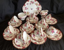 Aynsley Bone China Wilton Red 30-teiliges Tee...