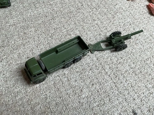 Vintage Dinky Toys Military 10 Ton Covered Wagon And Gun Set