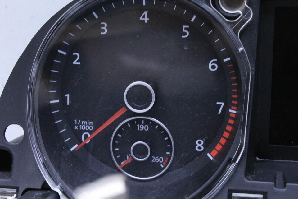 Volkswagen Passat Speedo 2009 velocímetro cuadro de instrumentos OEM usado Foto 3 de 4