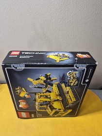 LEGO 42028 Technic Bulldozer New in Box Unopened