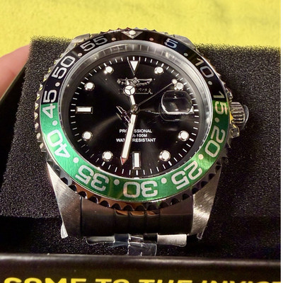   Invicta Pro Diver Men's Green/Black  Jubilee band Sold Out $695 retail  