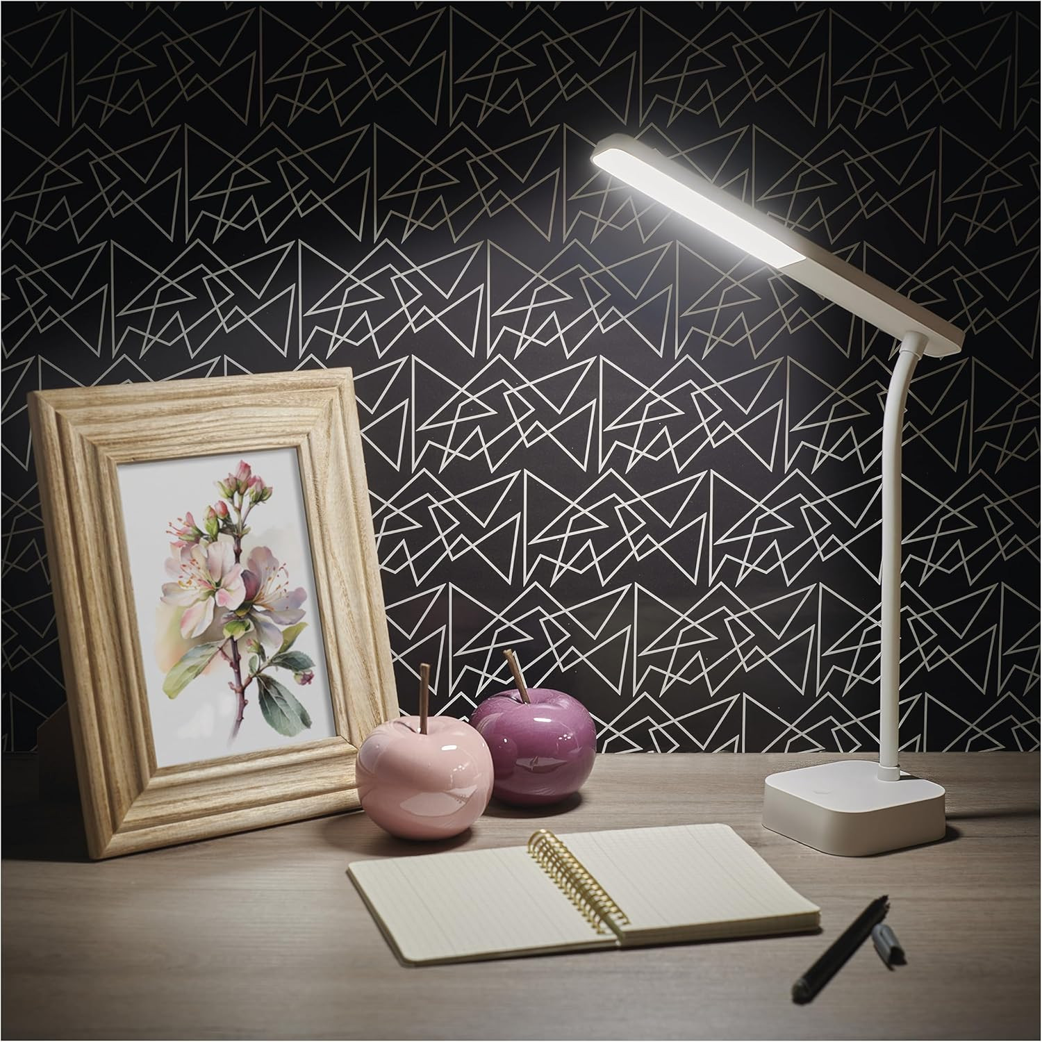 LUCY Lampada LED Ricaricabile per Bambini e Casa - USB 96 Ore Luce