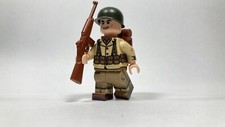 LEGO WW2 US PARATROOPER 100 LEGO with The Minifig CO Torso/legs Brickarms Rifle