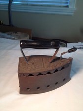 Vintage Ornate Cast Metal Sad Iron Opens