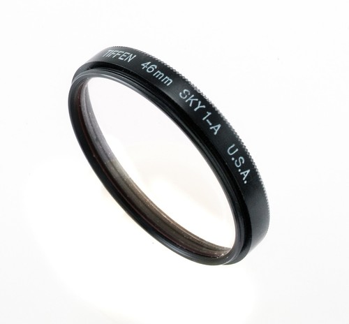 TIFFEN 46MM SKYLIGHT 1-A FILTER IN CASE.NOS MINT/PERFECT! - Picture 2 of 2