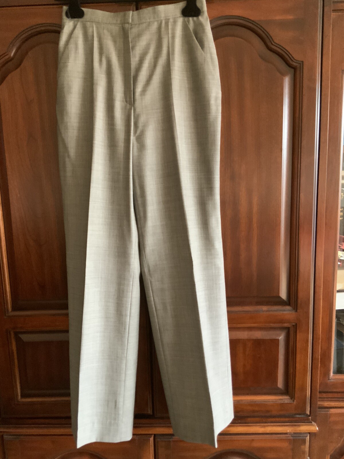 Preowned Couture GIVENCHY VintageWomens 2pc.Suit,… - image 7