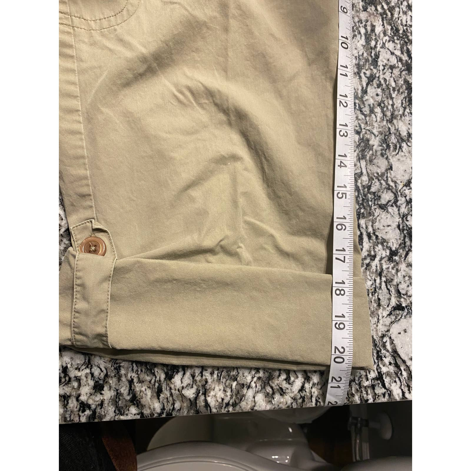 Dockers Women's Size 16 Khaki Cargo Pants Crop Capris Roll Up Pockets