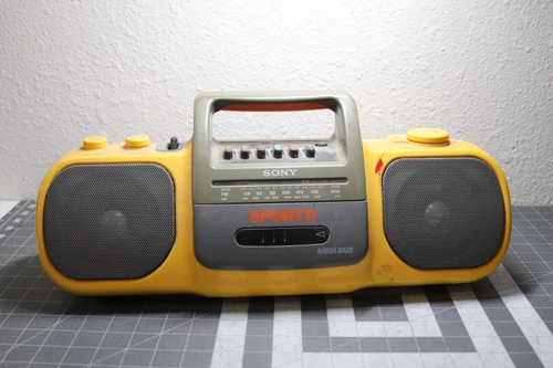 Vintage Sony Sports CFS-904 Mega Bass Portable Radio Cassette Recorder unTested