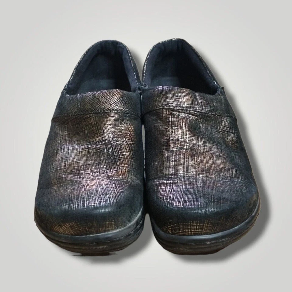 Klogs Footwear Women's Slip Resistant Clogs Gold/Black Size 7.5 - Image 2 of 4