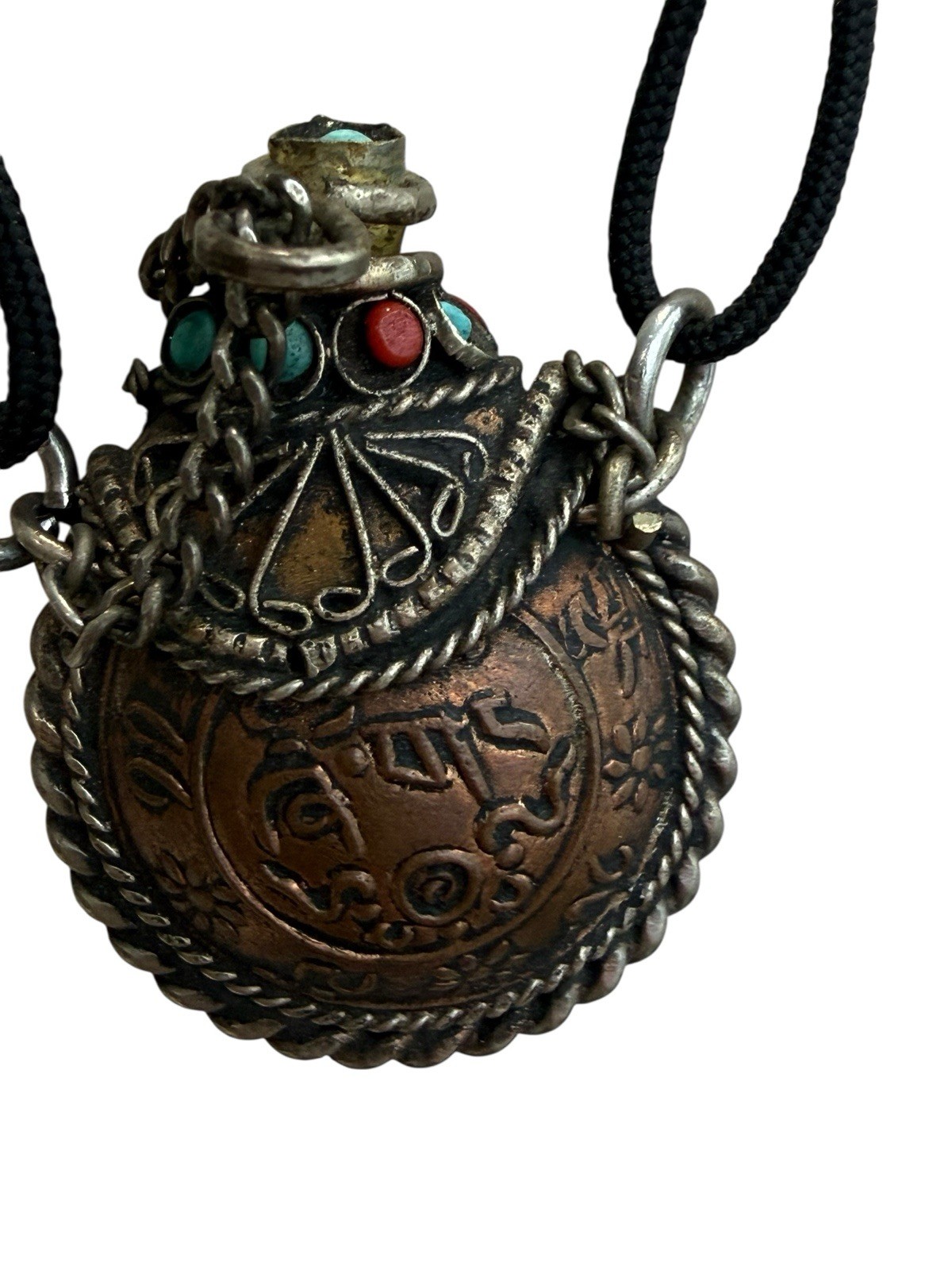 Himalayan ? Ornate Aromatherapy Diffuser Pendant … - image 3