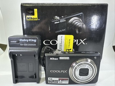 Nikon Coolpix S630 Compact Digital Camera  12.0MP 7x Zoom Charger & Box