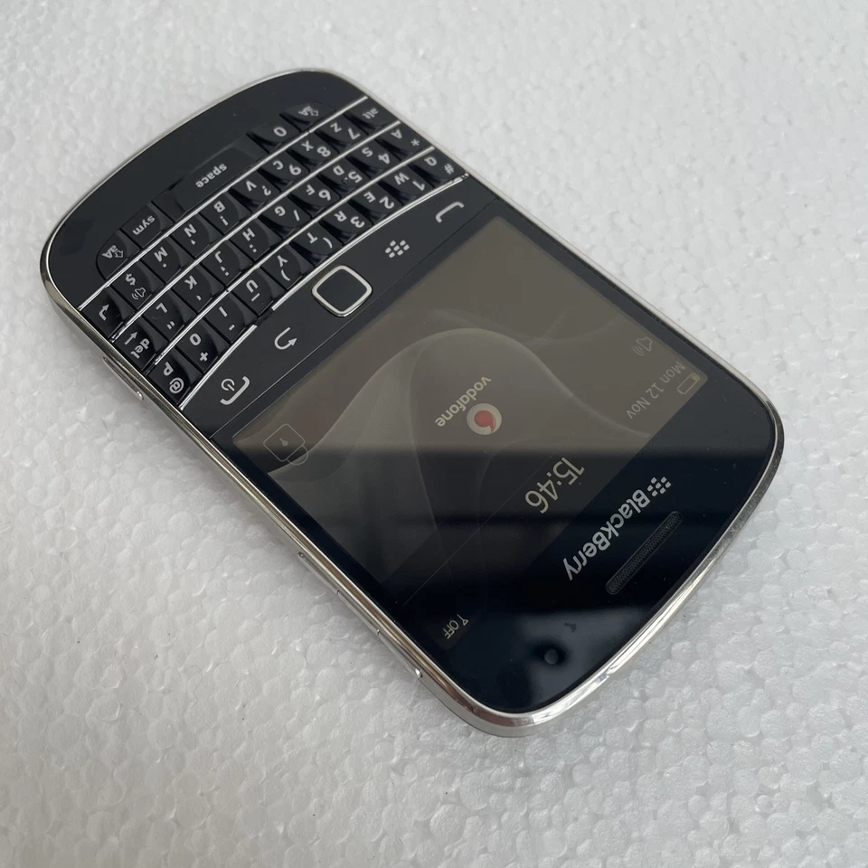 BlackBerry Bold 9900 3G Charcoal Black Qwery Smartphone Vodafone BOXED In LNC - Image 4 of 4