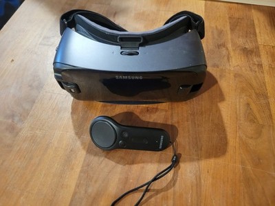 Samsung Gear VR Headset with Controller SM-R324 