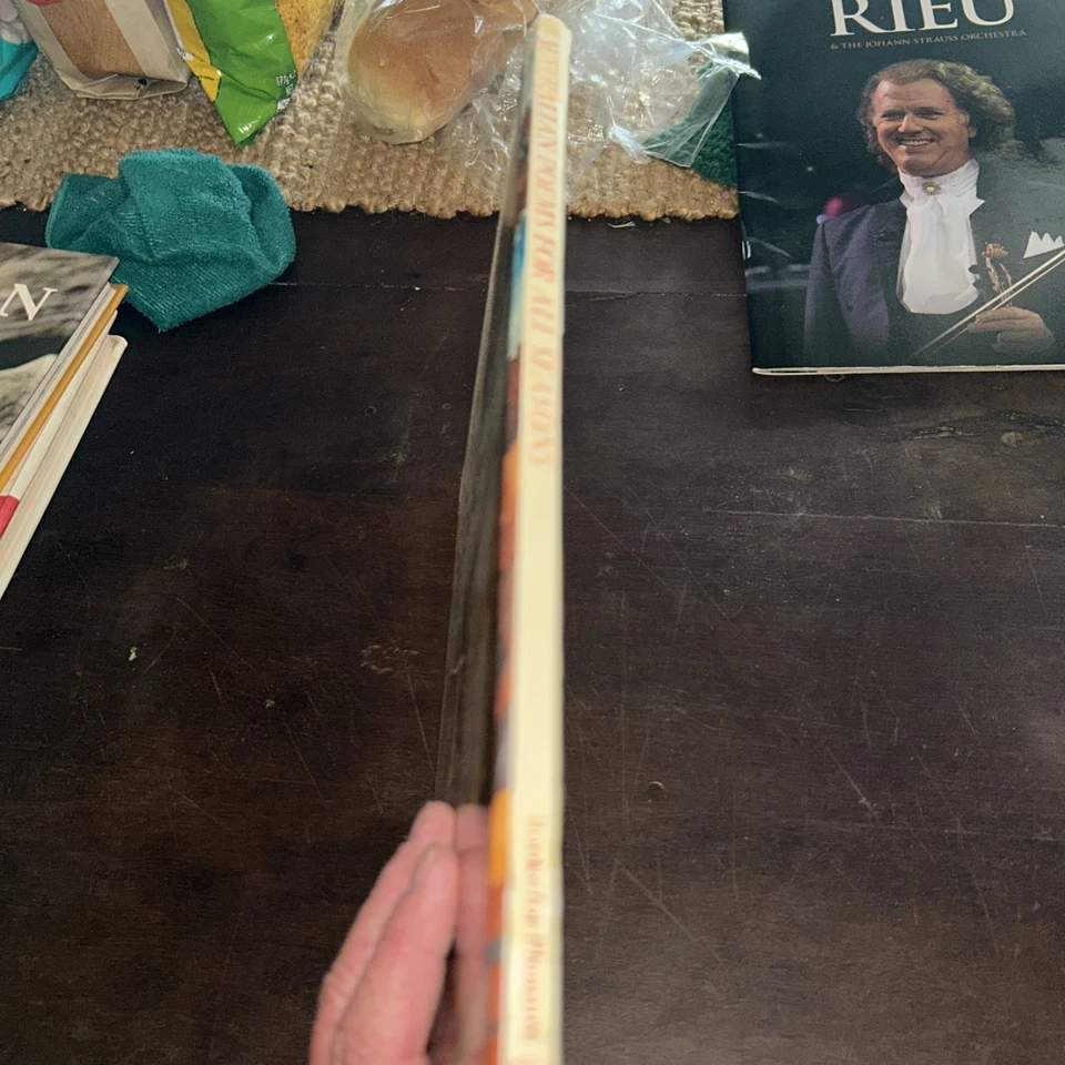 Australian Poems For All Season by Joan Mellings/Dee Huxley Hardcover Book 1980 - image 3 of 4