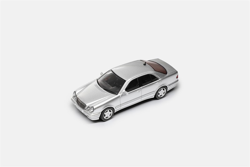 Maxwell 1:64 Mercedes-Benz E320 W210 Diecast Model Car | eBay