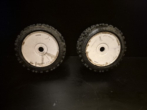 PROLINE BADLANDS 9021 1/8 BUGGY GS RACING RIMS PAIR - Picture 2 of 3