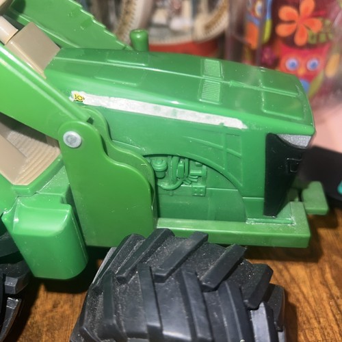 Vintage ERTL Plastic 1/16th Scale JOHN DEERE Front End Loading Tractor - Picture 3 of 11
