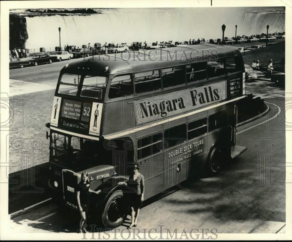 1979 Press Photo 2-Level Niagara Falls Tour Bus In St. Catharines, Ontario