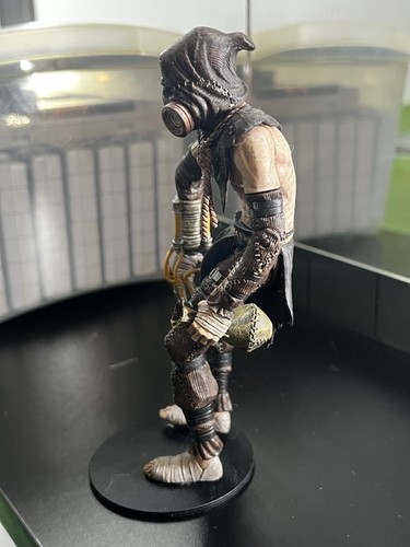 DC Batman Arkham Asylum Scarecrow - Bild 4 von 4
