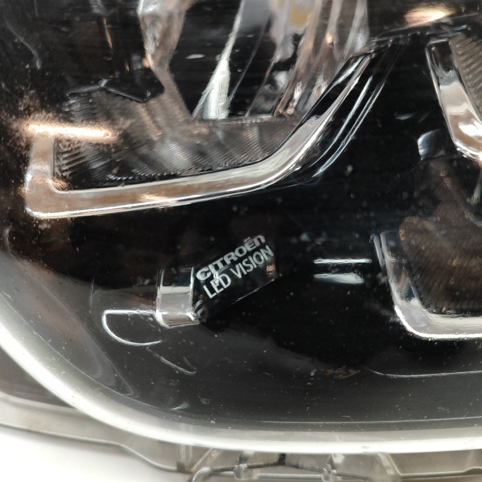CITROEN C3 MK3 SX Front Left Headlight 9836275280 RHD 2021  