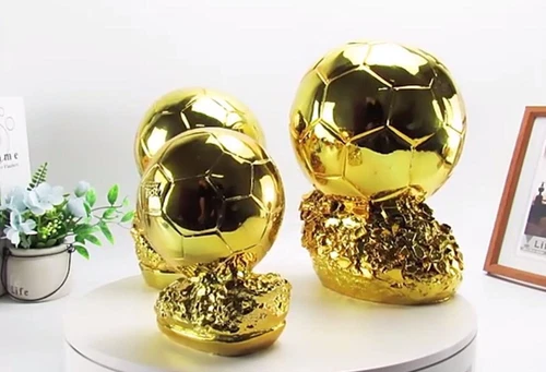 Réplica 1:1 Balón de Oro Trofeo de Fútbol Fans de Fútbol Resina Recuerdo Puede Poner Nombre - Imagen 4 de 16