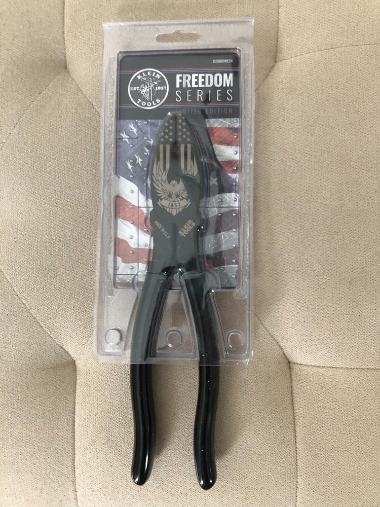 Klein Tools Limited Edition Freedom Series 9-Inch Lineman's Pliers D20009NE24  