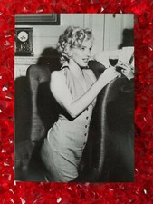 💋💋 Iconic MARILYN MONROE Postcard - New! - Frame Her! Great Gift! 💋💋