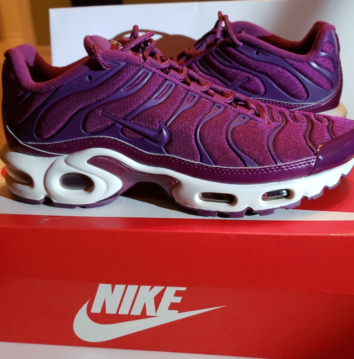 Nike Air Max Plus TN Bordeaux Women Size 8 AV7912-600 | eBay