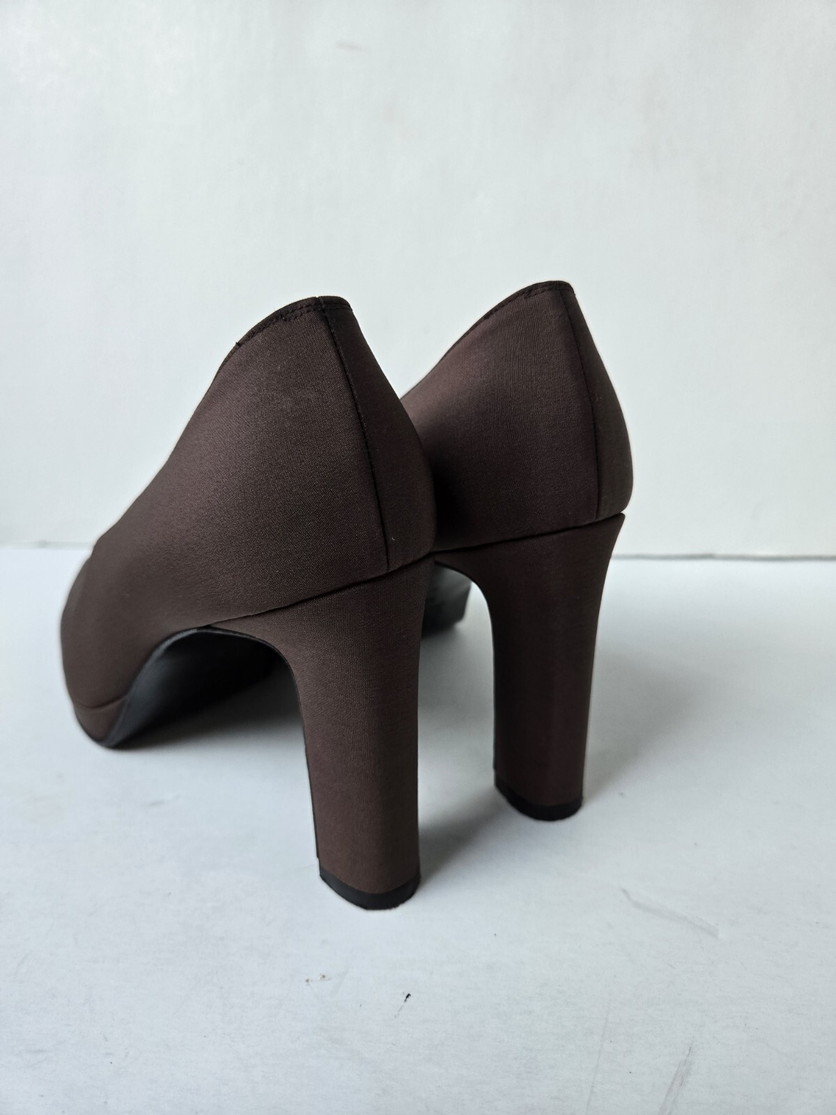 YSLYVES SAINT LAURENT Made in Italy tacchi classici a punta in pelle marrone taglia 6M